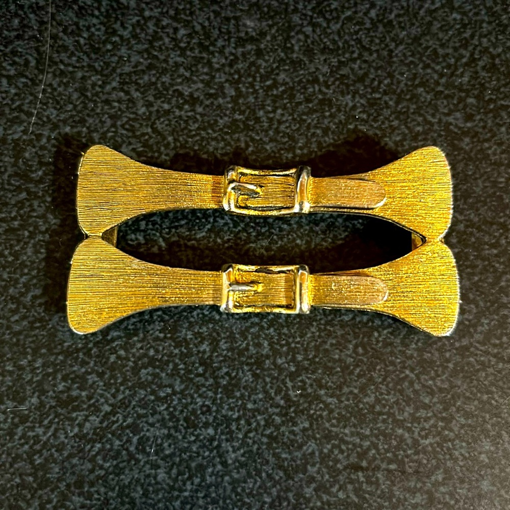 Vintage scarf clip gold tone